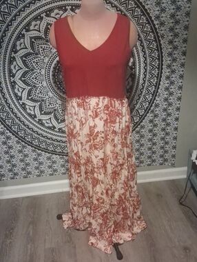 alissa tiered maxi dress Dusty Olive/ Cream Striped Short Sleeve – PinkBlush Brieges height is 170cm/56 and wears a size AU 6 / US 2. Alissa Tiered Maxi Dress